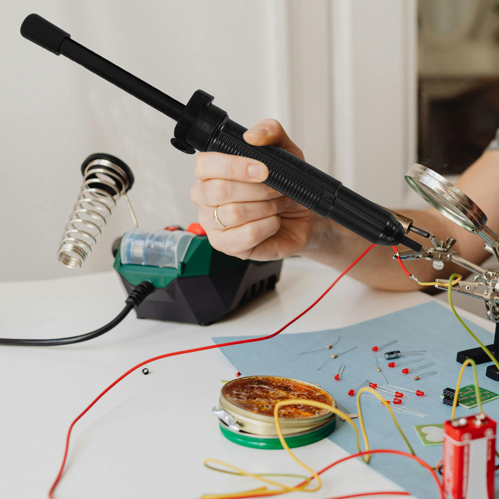 Black Handheld Manual Desolder - Desoldering Pump Solder 리뷰 및 가격